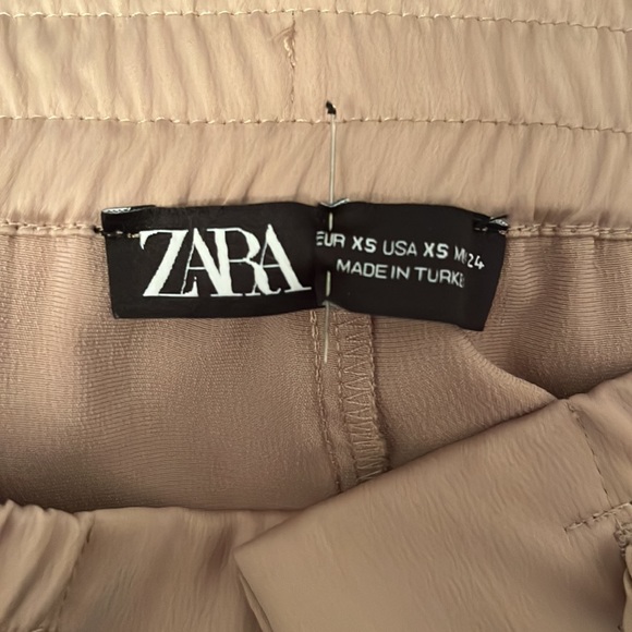 Women’s Cargo Shorts | Zara | Size XS | Tan - Picture 2 of 3